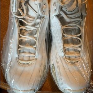 2006 Air Jordan’s size 5.5 men’s or 7.5 women’s